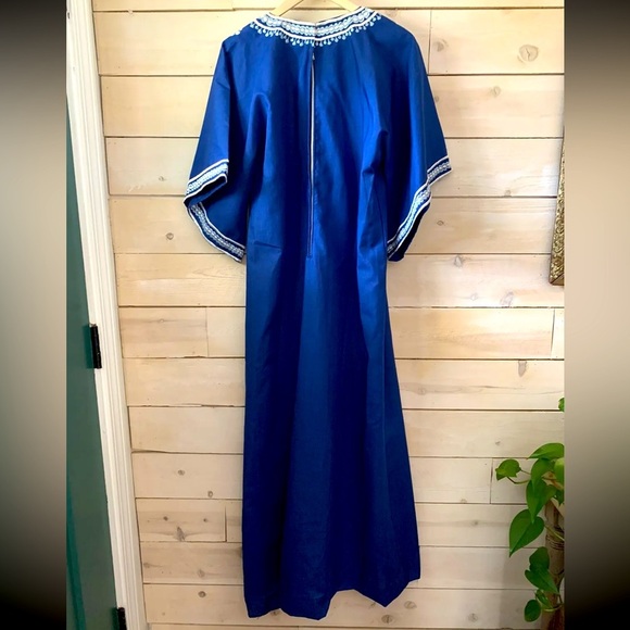 VTG 60s/70s Blue White Angel Sleeve Embroidered Kaftan Dress Sz M - Picture 4 of 6